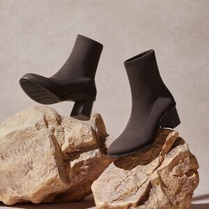 VIVAIA Knit Sock‎ Ankle Boots Chocolate Water Repellent Size 9-9.5 EU40.5